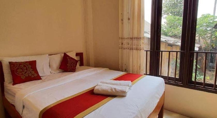 Golden Hotel Dondet Muang Khong Exterior photo